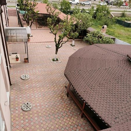Habibi Aparthotel Pascani Luaran gambar
