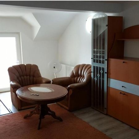 Habibi Aparthotel Pascani Luaran gambar