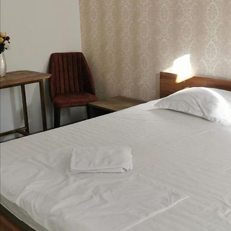 Habibi Aparthotel Pascani Luaran gambar