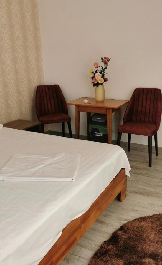 Habibi Aparthotel Pascani Luaran gambar